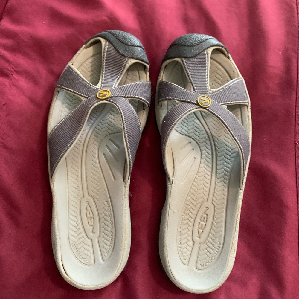 Keen Sandals size 9